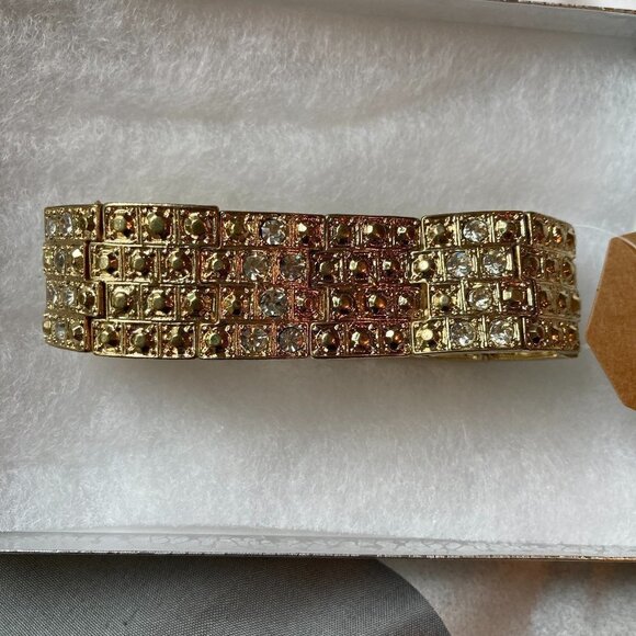 GOLD‎ Tone Stretch Bracelet - Picture 3 of 3